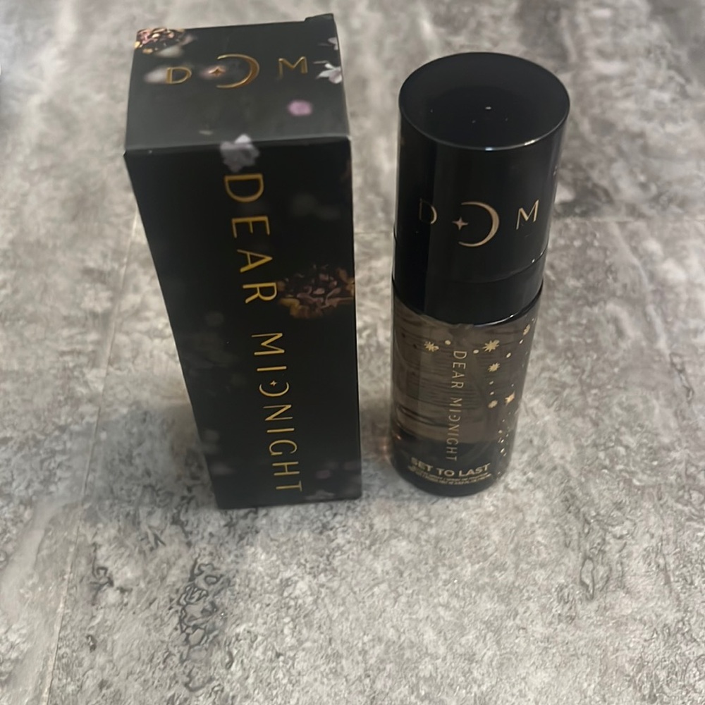 Dear Midnight Set to Last Setting Spray